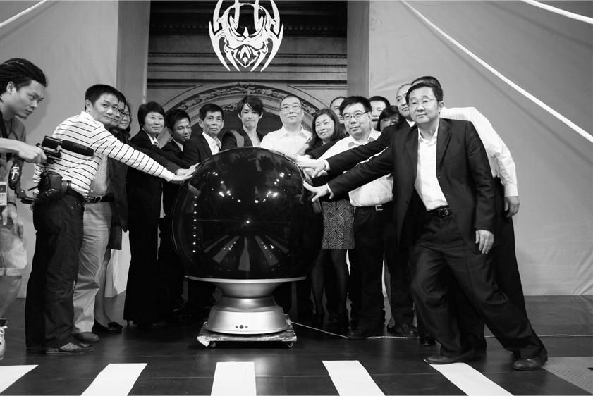 异形(xíng)服装品牌策划营销案例